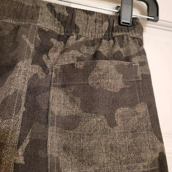 Timberland Boys Camouflage Shorts Dark-Olive Green S/P/CH - Picture 8 of 12